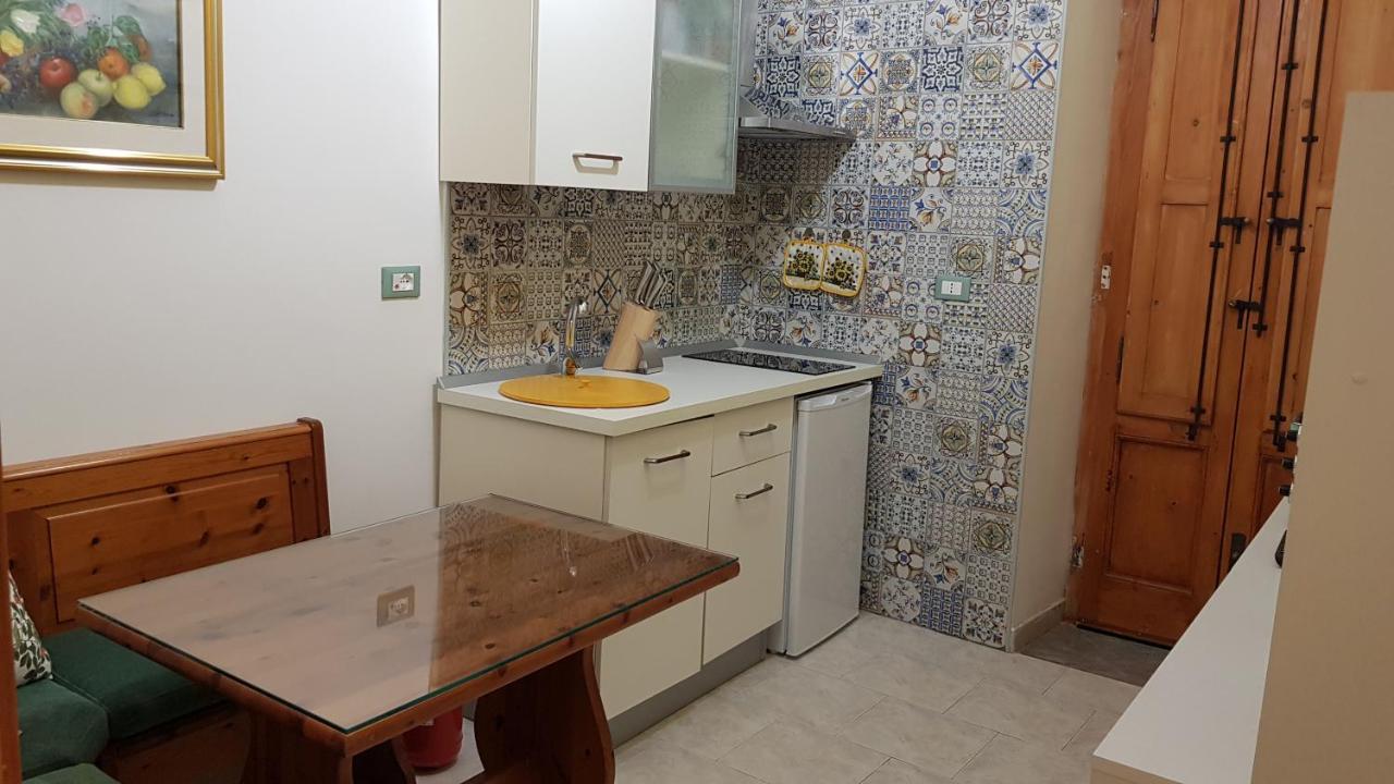 Amanda'S Dream Apartment ตารันโต ภายนอก รูปภาพ
